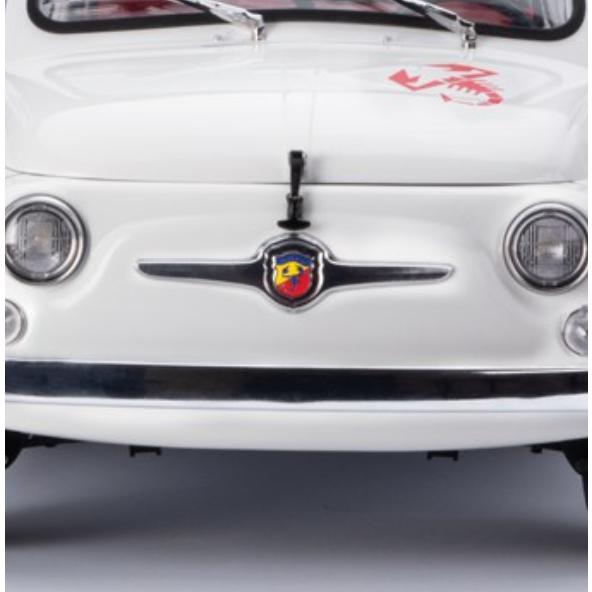 1/6の巨大サイズです ミニカー 1/6巨大 アバルト 695SS 白 ABARTH695