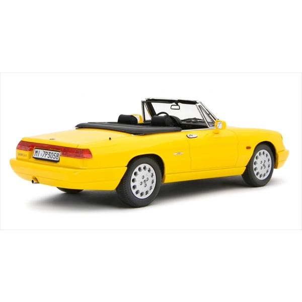 ミニカー 1/18 1990 アルファロメオ スパイダー 黄色特別限定