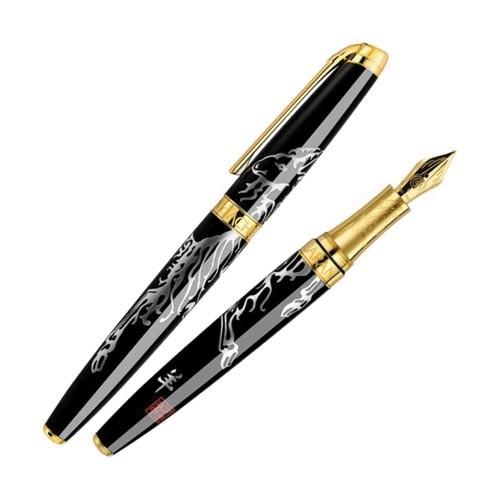 カランダッシュ限定万年筆、純銀の彫刻