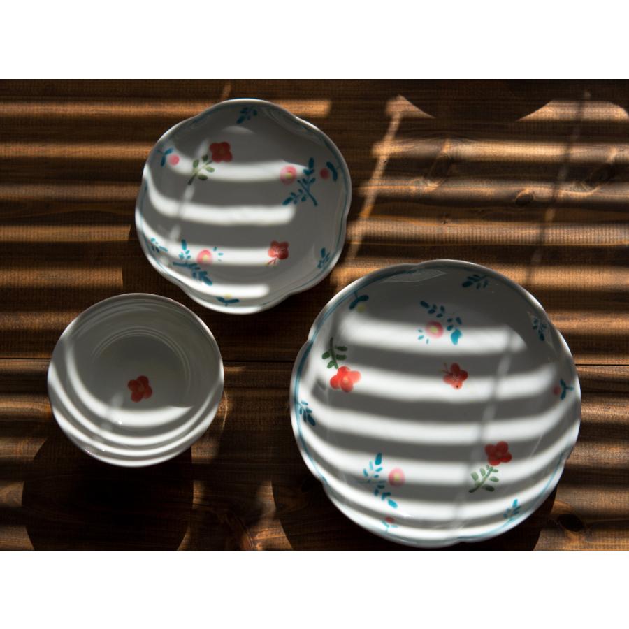 【新品未使用】米満麻子さん作　小菊唐草　八角皿　半磁器 九谷青窯 作家もの　2枚 蓋物 小鉢 米満麻子 春色 小サイズ 九谷青窯 九谷焼 保存容器 菓子鉢