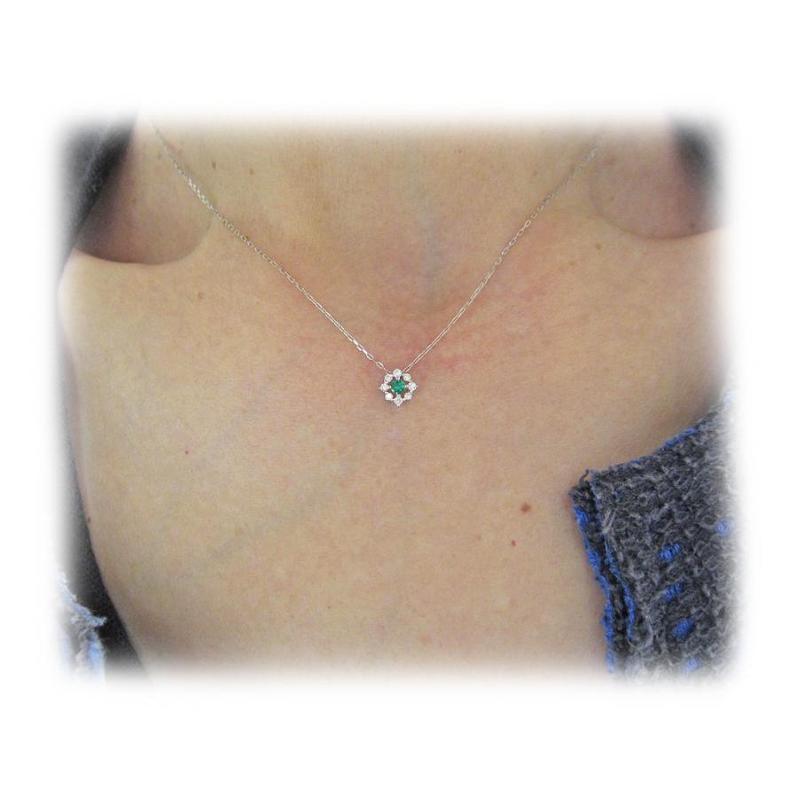 プラチナ エメラルド ダイヤモンド入り プチ ペンダントネックレス