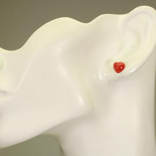 赤珊瑚 ピアス ハート K18 イエローゴールド 無染色 SANSUIの画像
