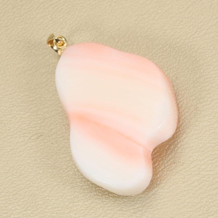 宝石珊瑚のSANSUI 桃珊瑚 スカッチ ピンク ペンダント 桜 花 K18 18金