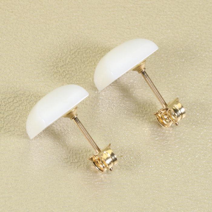 宝石珊瑚のSANSUI 白珊瑚 ピアス ゴールドフィルド スクエア 四角 無 