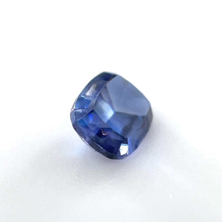 アメリカ産ベニトアイト ルース 0.51ct【品質保証書/宝石鑑別書付