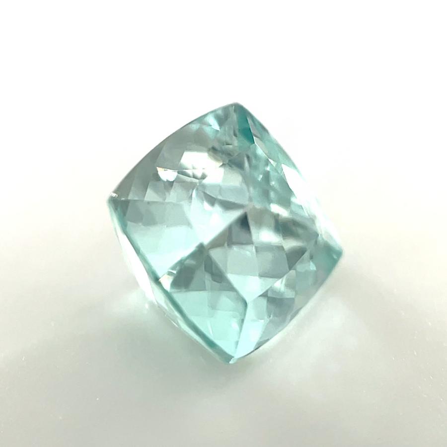 ブラジル産ユークレース ルース 1.864ct【品質保証書/日独宝石研究所 