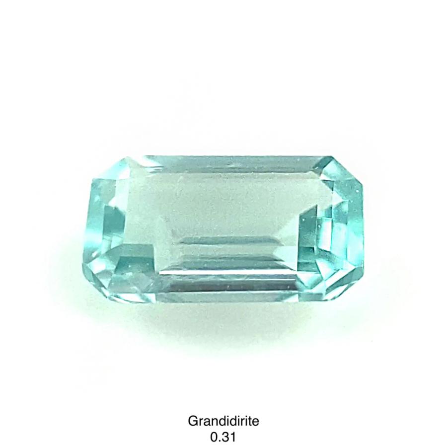 マダガスカル産グランディディエライト ルース 0.31ct【品質保証書  