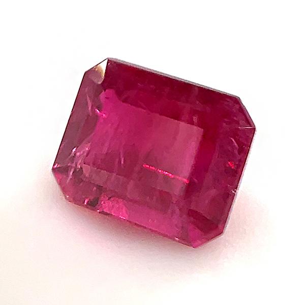 アメリカ産レッドベリル ルース 0.56ct【品質保証書/宝石鑑別書付