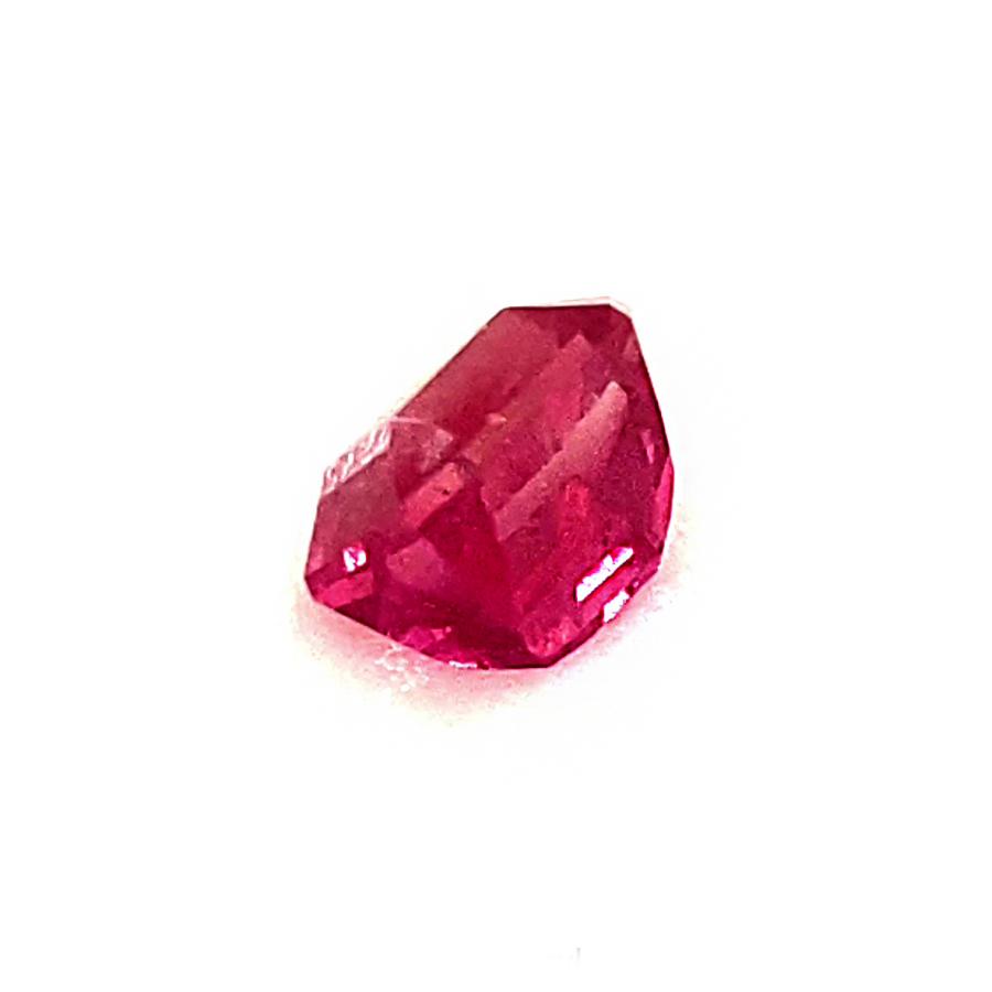 アメリカ産レッドベリル ルース 0.11ct【品質保証書付】の画像