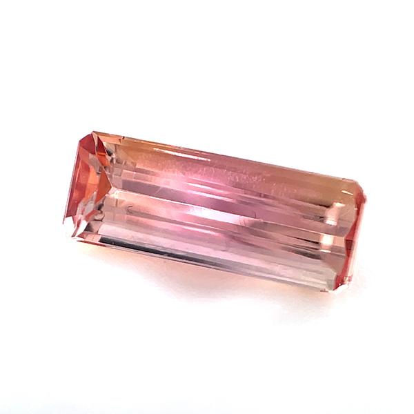ブラジル産インペリアルトパーズ ルース 1.35ct【品質保証書/宝石鑑別 