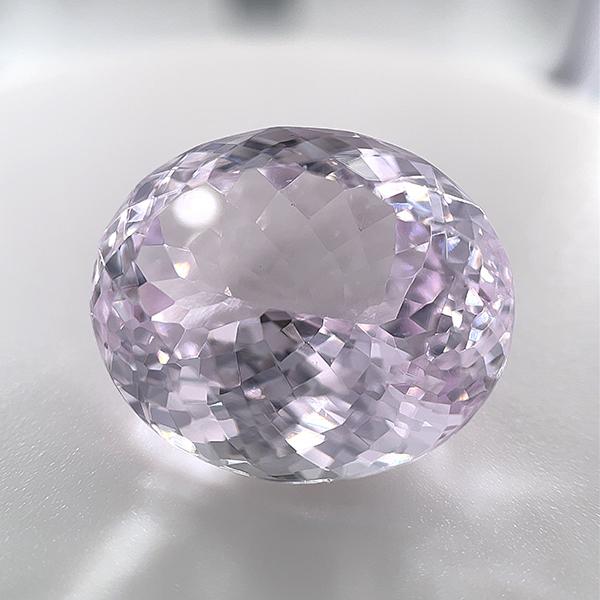 ブラジル産クンツァイト ルース 20.065ct【品質保証書・日本宝石学日協会ソーティング付き】の画像