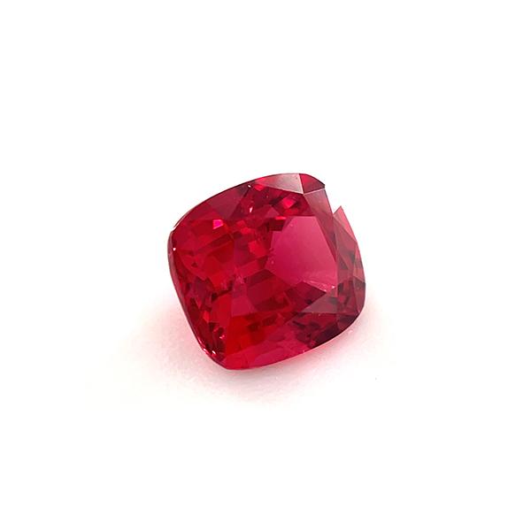 レッドスピネル ルース 0.58ct【品質保証書/宝石鑑別書付】の画像