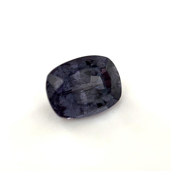 カラーチェンジガーネット ルース 0.65ct【品質保証書/宝石鑑別書付】の画像