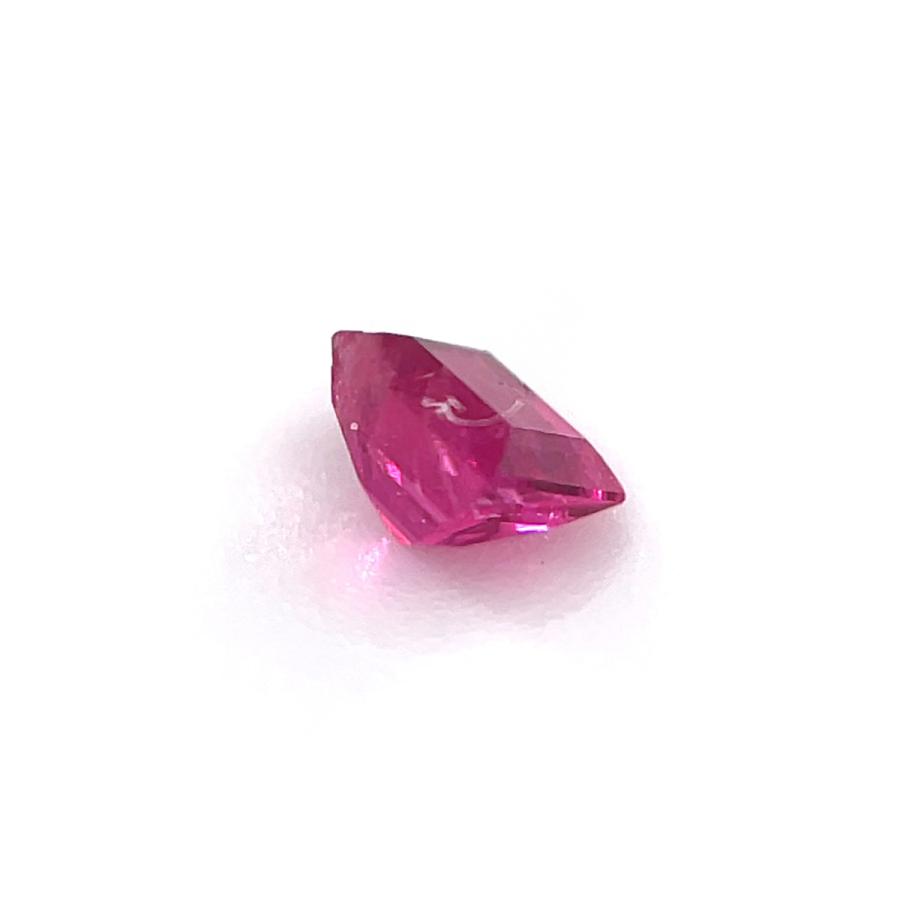 アメリカ産レッドベリル ルース 0.11ct【品質保証書付】の画像