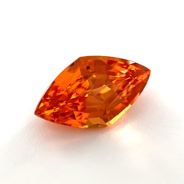 マンダリンガーネット ルース 1.57ct【品質保証書/宝石鑑別書付】の画像