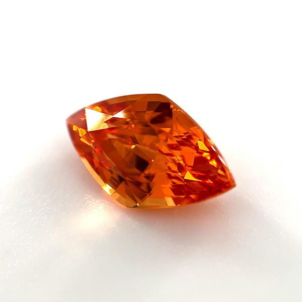 マンダリンガーネット ルース 1.57ct【品質保証書/宝石鑑別書付】の画像