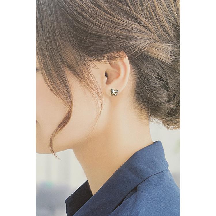 ダイヤホワイトゴールドリボンパピヨン蝶々バタフライピアス