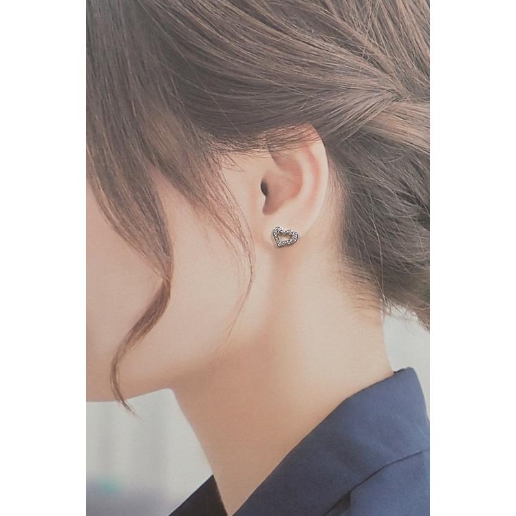 VITURE Luma Ultra 中古美品+純正アクセサリー合計4点 PIAGET（ピアジェ） ダイヤモンド ライムライト ピアス K18ホワイト