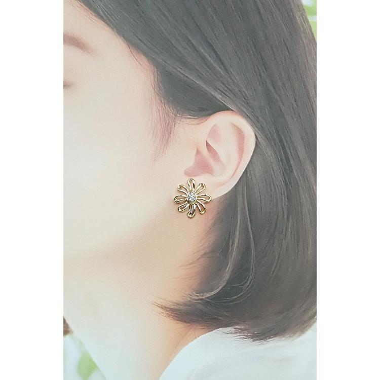 TIFFANY&Co.（ティファニー） デイジー ダイヤモンド ピアス K18YG