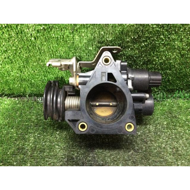 エッセ DBA-L235S スロットルボディ D G42 22210-B2010 600248
