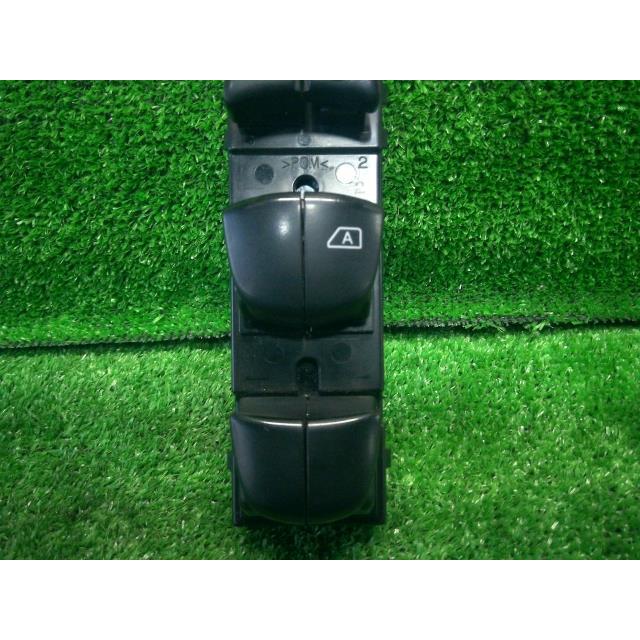 セレナ DAA-HC26 パワーウインドウスイッチ ライダー ブラックライン S-ハイブリッド KH3  25401-1VA7D | セレナ | 02