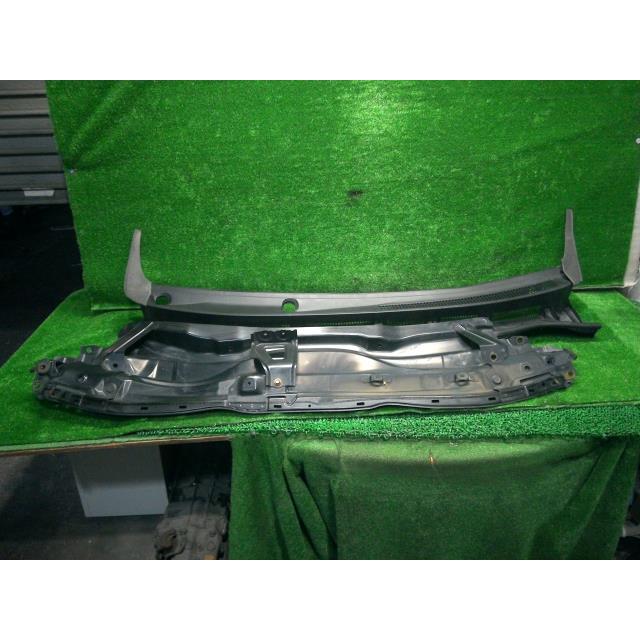 ウィッシュ DBA-ZGE20W カウルトップパネル 1.8S 070 55700