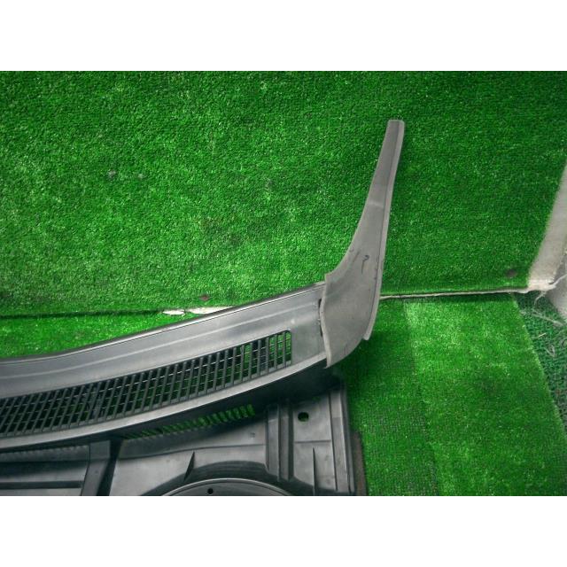 ウィッシュ DBA-ZGE20W カウルトップパネル 1.8S 070 55700