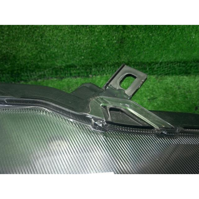 ヤリス 5BA-MXPA10 右ヘッドランプASSY Z 1E7 81110-K0030