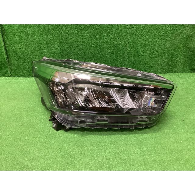 ライズ　右ヘッドライト　品番81110-B1700 ライズ 5BA-A200A 右ヘッドランプASSY G 81110-B1700 F-4-15-4