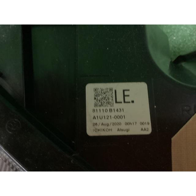 ライズ 5BA-A200A 右ヘッドランプASSY G 81110-B1700 F-4-15-4