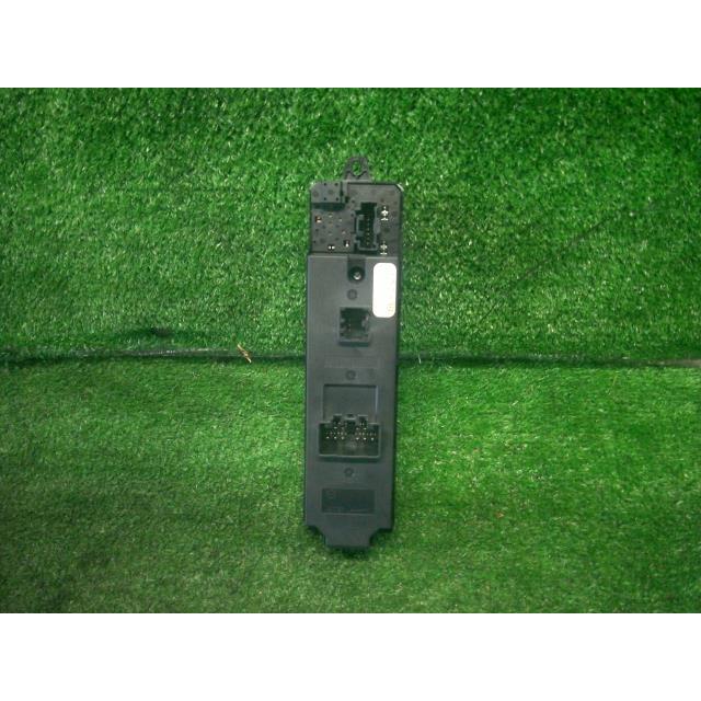 LD　ヘヴィ　未開封 MPV DBA-LY3P パワーウインドウスイッチ 23S 34K L206-66-350