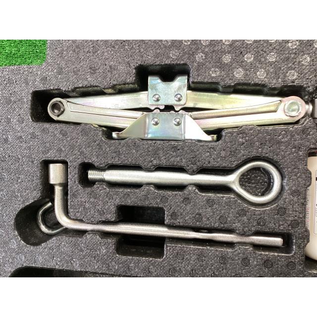 フィット DBA-GK4 車載工具 13G L ホンダセンシング 4WD NH830M