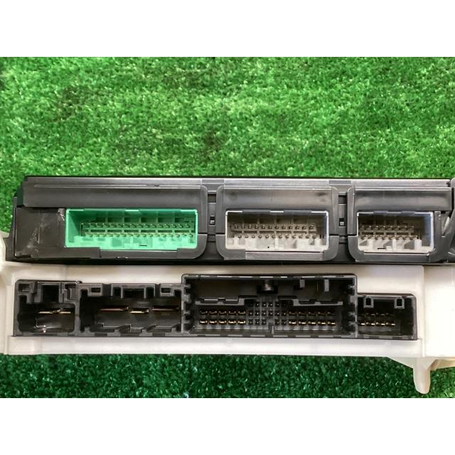 ワゴンR ワゴンR 5AA-MH95S ヒューズボックス ハイブリッドFX ZWY 
