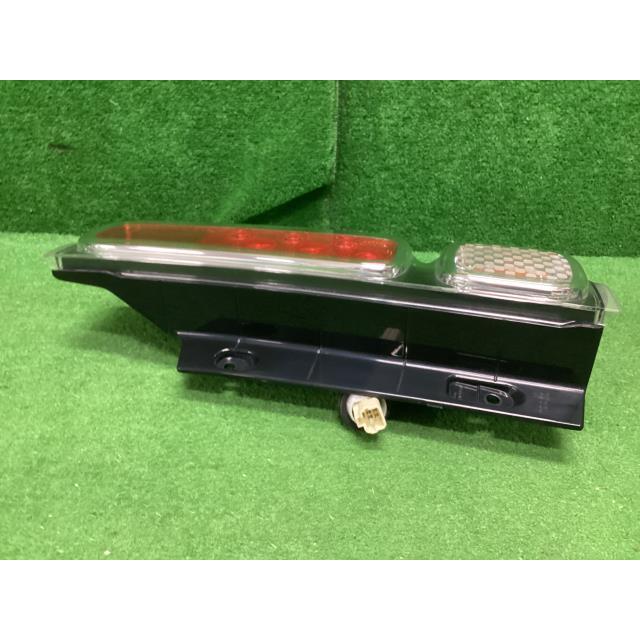 フレアワゴン DAA-MM53S 右テールランプ ハイブリッドXG 26E 1A27-51