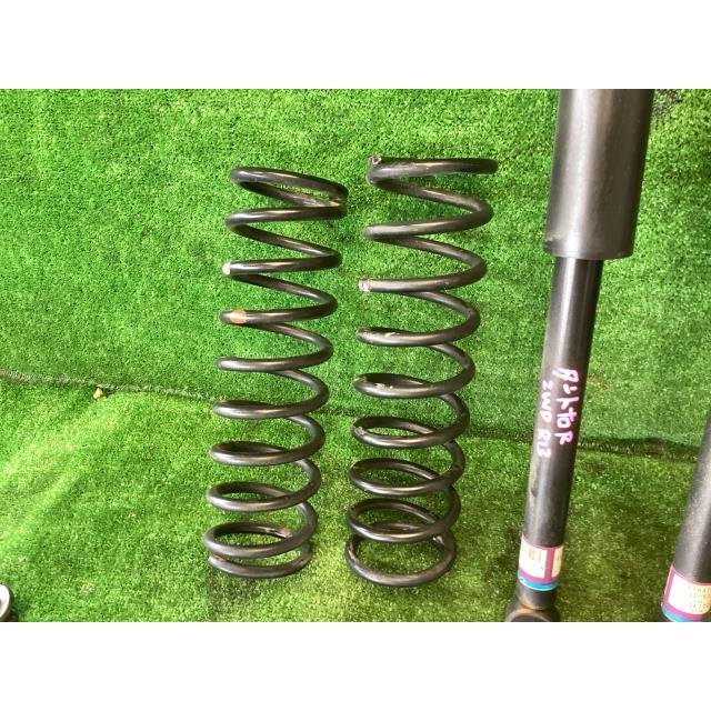 L375S タントカスタム 純正 Fストラット付ダウンサス スプリング 1台分