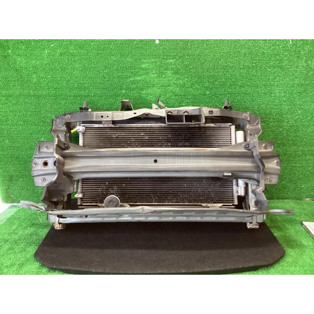 フィット DAA-GP5 ラジエータコアサポート ハイブリッド NH731P 60400