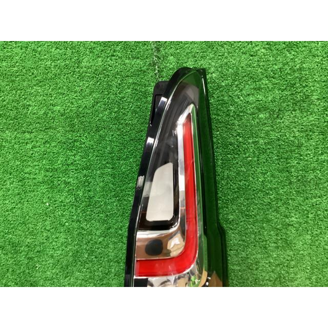  テールランプ右 ソリオ 5AA-MA37S 右テールランプ ハイブリッドMX ZVR 35650-83S01