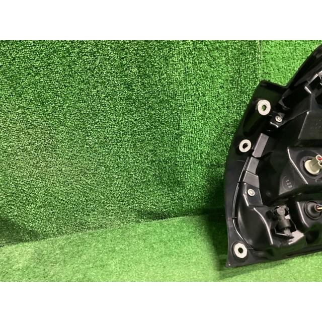 スイフト 5AA-ZC53S 左テールランプ ハイブリッドRS D7Z  35670-52RA2の画像