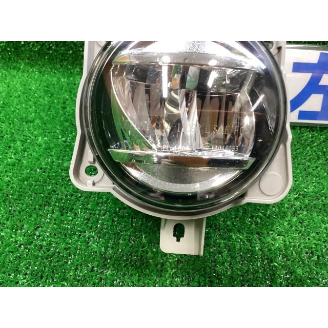 ステラ DBA-LA160F 左フォグランプ カスタムRS スマートアシスト 4WD W24  81220B2460の画像