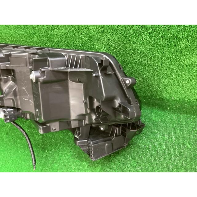フリード 6AA-GT7 左ヘッドランプASSY E:HEVエアー EX 4WD NH830Mの画像