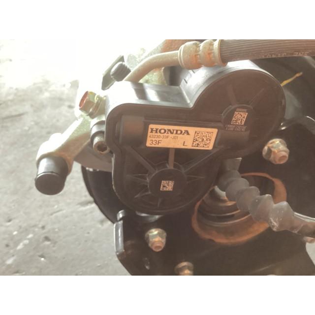 フリード 6AA-GT7 RアクスルビームASSY E:HEVエアー EX 4WD NH830M  42100-33G-J00の画像