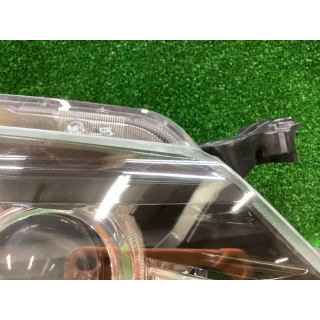 スペーシア DBA-MK32S 右ヘッドランプASSY カスタムXSリミテッド ZLB  35120-81M70の画像