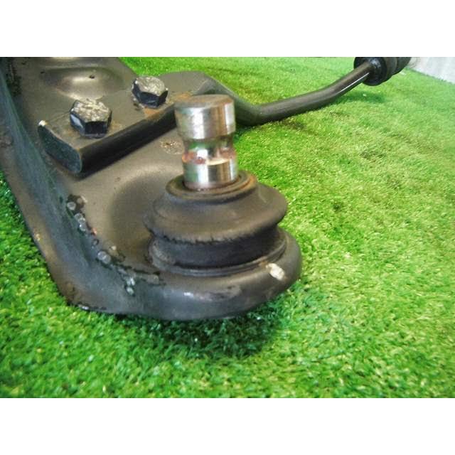 トッポBJ GF-H47A 右Fロアアーム M    026097 |  | 01