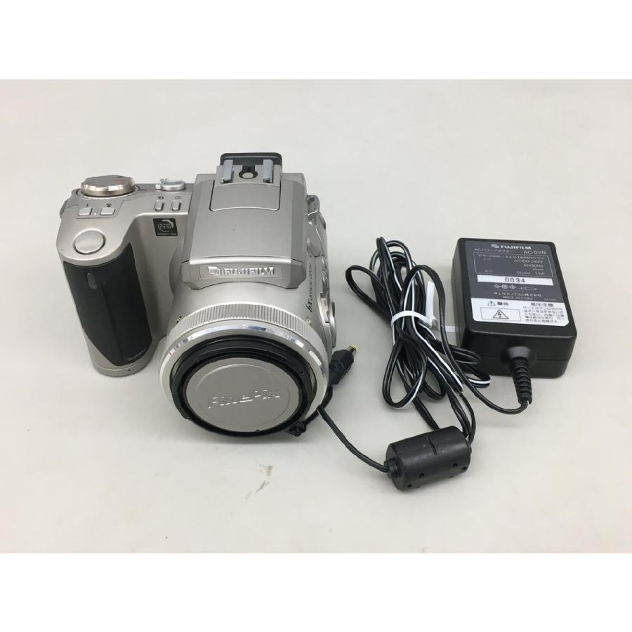 富士FUJIFILM FinePix 4900Z デジタルカメラ（付属品一式） デジタルカメラ FinePix 4900Z シルバー 240万画素 光学ズーム6倍 富士