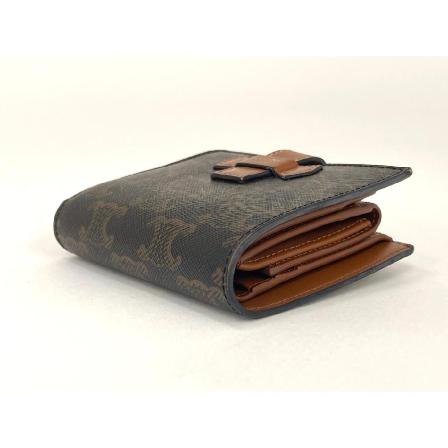 セリーヌ CELINE 二つ折り財布 トリオンフ スモールストラップウォレット → 2602LA005 |  | 04