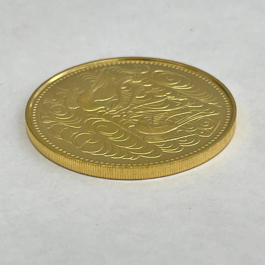 天皇陛下 御在位60年 記念10万円金貨 昭和61年 記念貨幣 |  | 03