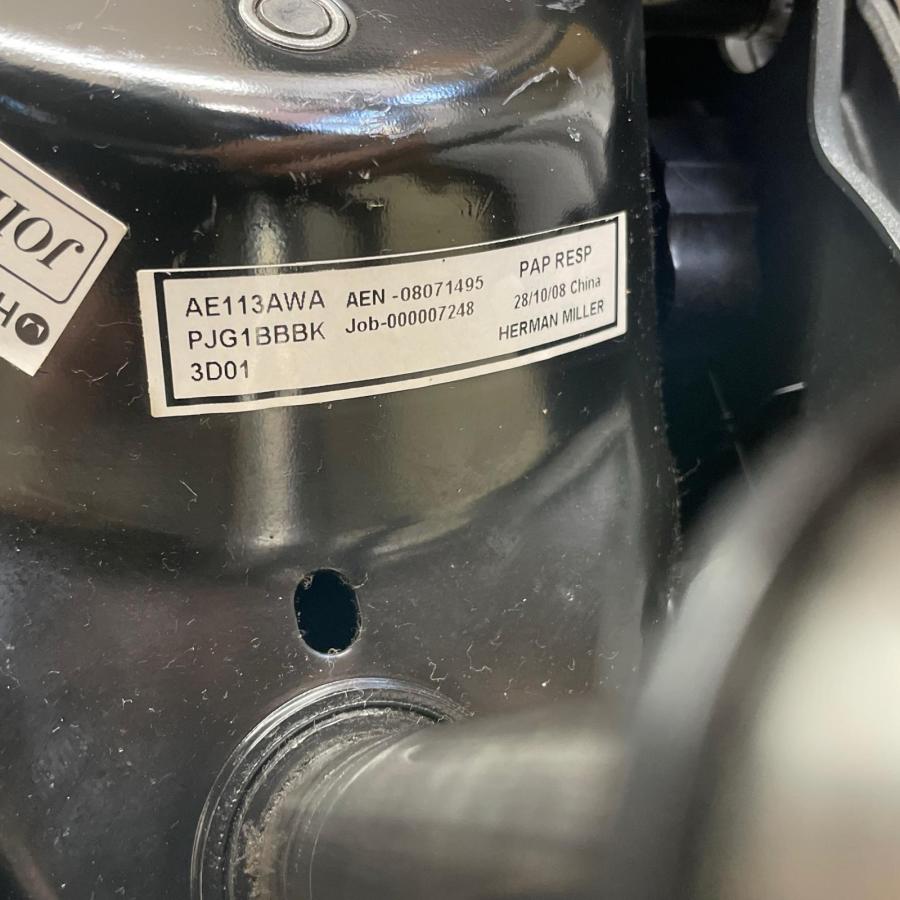 ハーマンミラー ハーマンミラー オフィスチェア アーロンチェア Aサイズ AE113AWAの画像