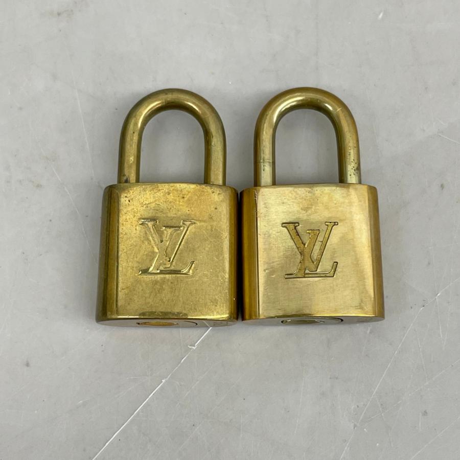 ルイ・ヴィトン　ゴールドのパドロック南京錠x鍵set USED ルイ・ヴィトン Louis Vuitton パドロック 南京錠 鍵 まとめセット