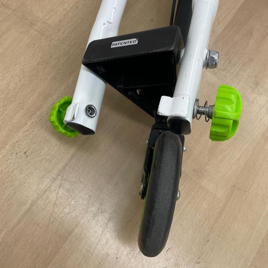 Y FLIKER F3 Yフリッカー 3輪キックボード ホワイト グリーン