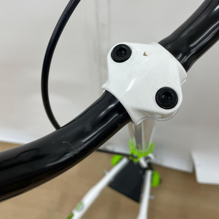 Y FLIKER F3 Yフリッカー 3輪キックボード ホワイト グリーン